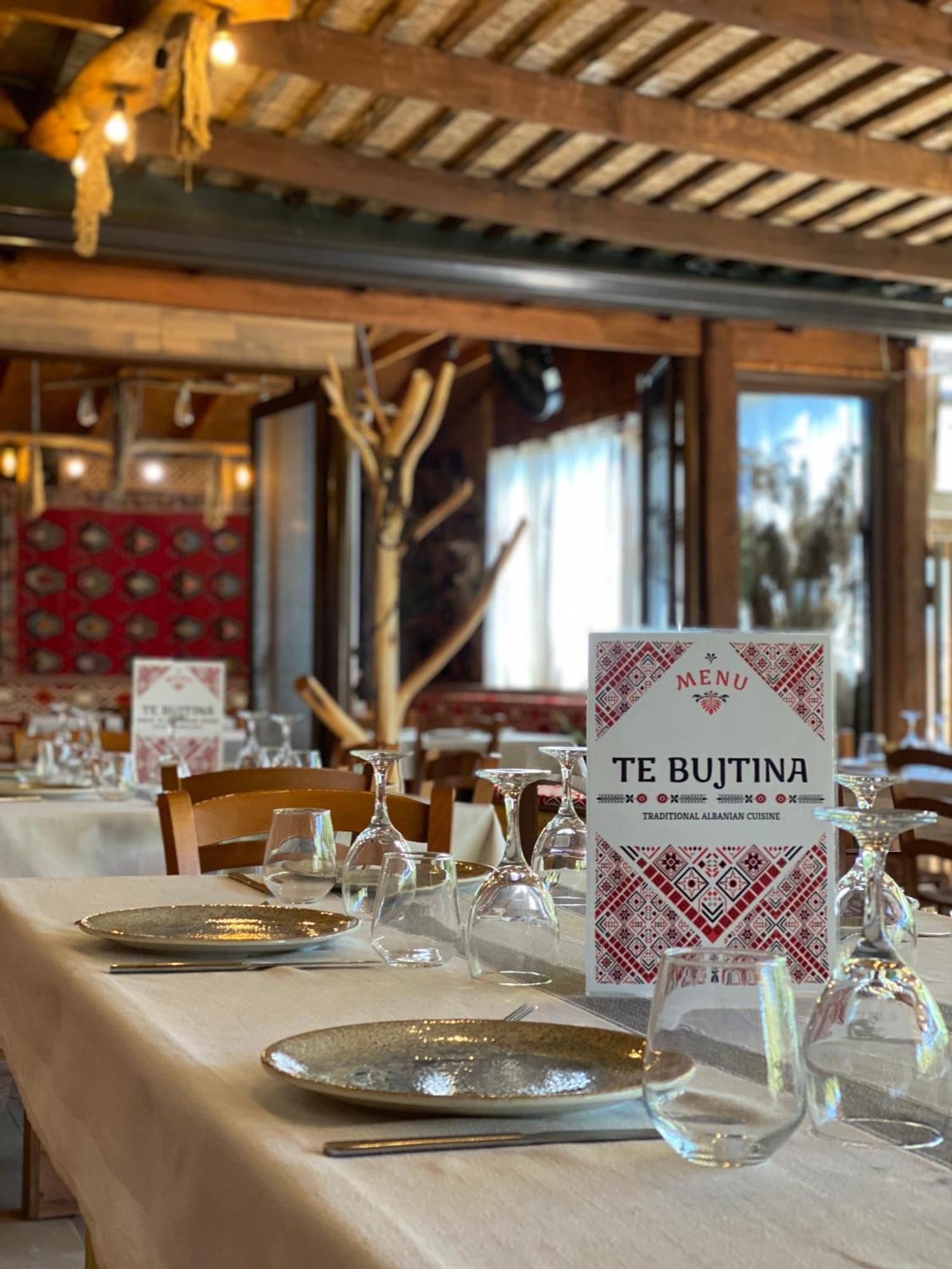 Te Bujtina Hotel- Cozy Stay With Traditional Breakfast Near Beach Golem  Eksteriør bilde
